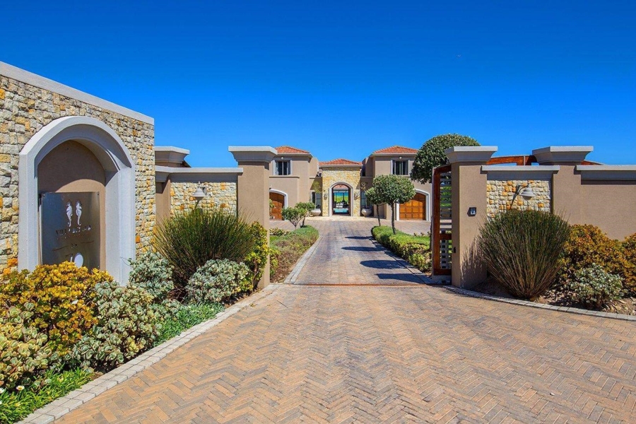 6 Bedroom Property for Sale in Myoli Beach Western Cape